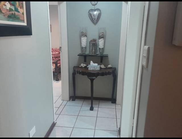2 BEDROOM TOWNHOUSE FOR SALE IN BO-DORP